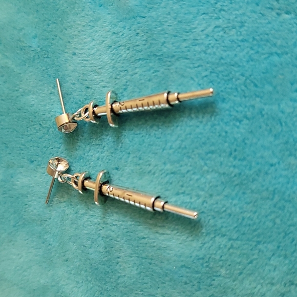 Medical Nurse Earrings - Picture 3 of 9